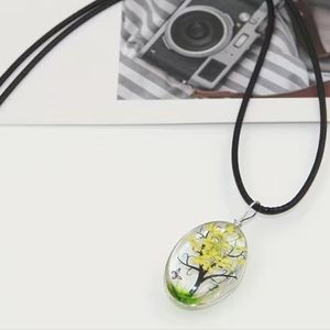 Dried Flower Pendant Necklace